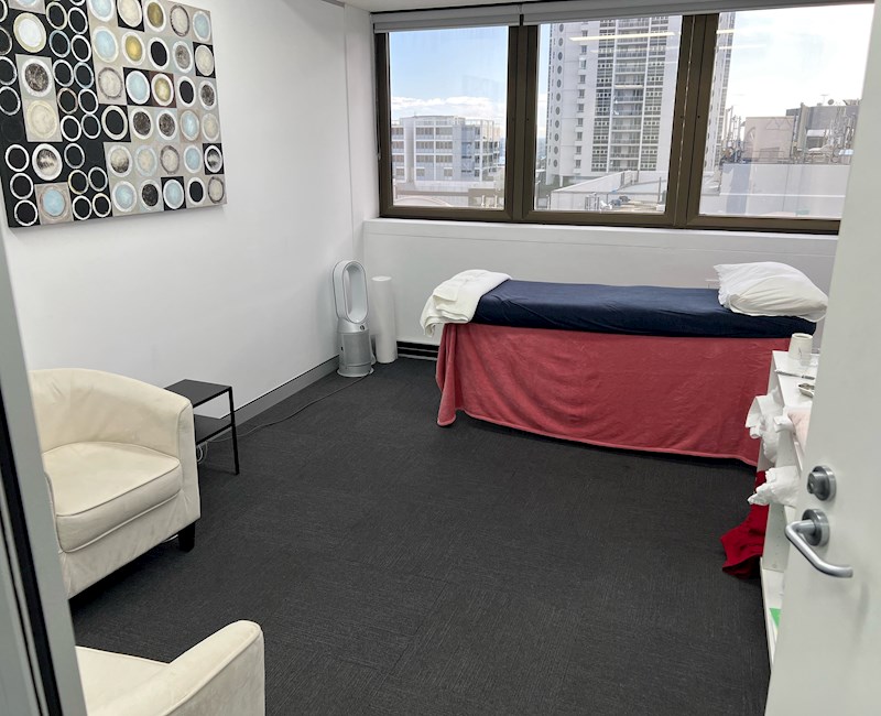 Clean and light treatment room available